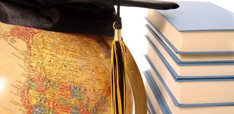 Bando per due borse di studio per lo svolgimento di attività di ricerca post-laurea all’estero Bando per due borse di studio per lo svolgimento di attività di ricerca post-laurea all’estero